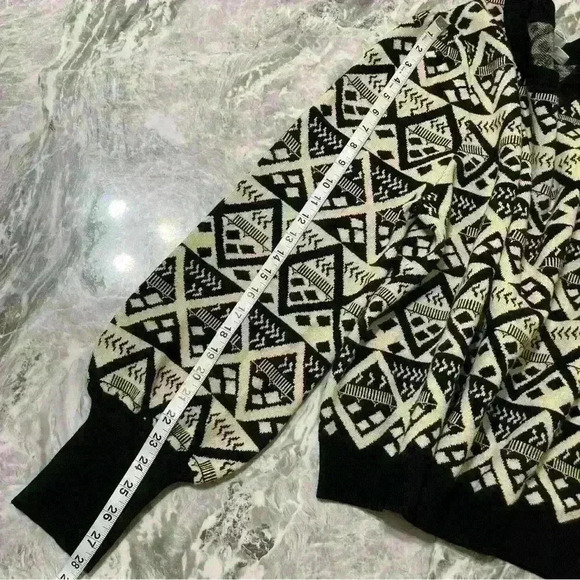 LuLaRoe Womens Piper sweater size 2XL Tan & Black New - Picture 9 of 10